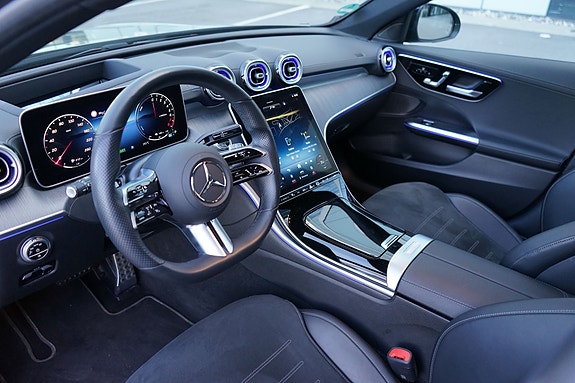 Mercedes-Benz C300 7 of 19