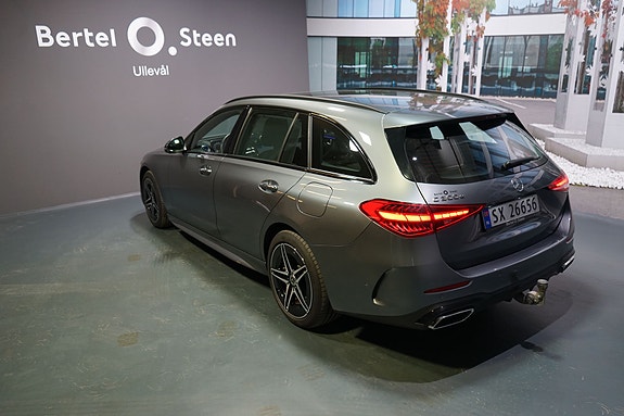 Mercedes-Benz C300 5 of 19
