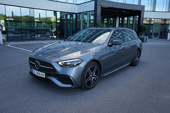 Mercedes-Benz C300 15 of 19