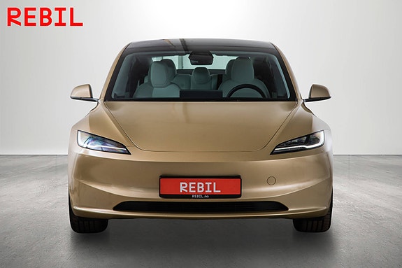 Tesla Model 3 3 of 27
