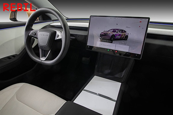 Tesla Model 3 14 of 27