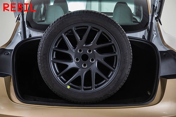 Tesla Model 3 25 of 27
