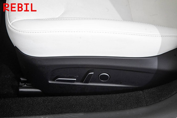 Tesla Model 3 20 of 27