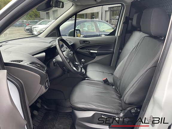 Ford Transit Connect 11 of 30