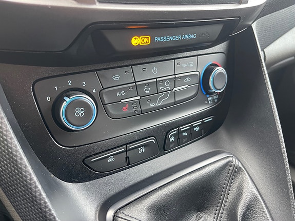 Ford Transit Connect 25 of 30