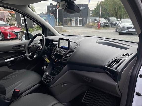 Ford Transit Connect 12 of 30