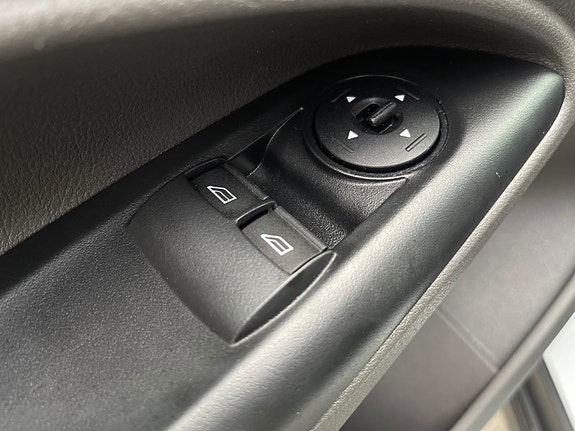 Ford Transit Connect 16 of 30