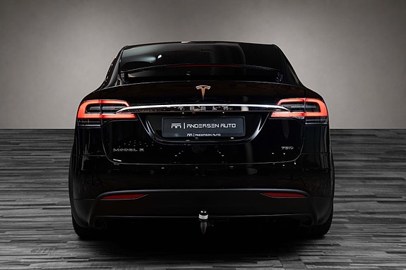 Tesla Model X 5 of 30