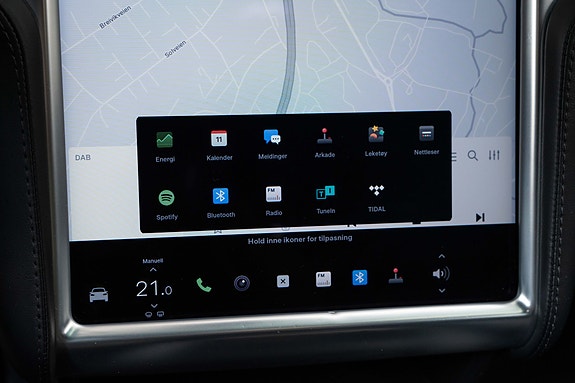 Tesla Model X 27 of 30