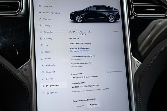 Tesla Model X 25 of 30