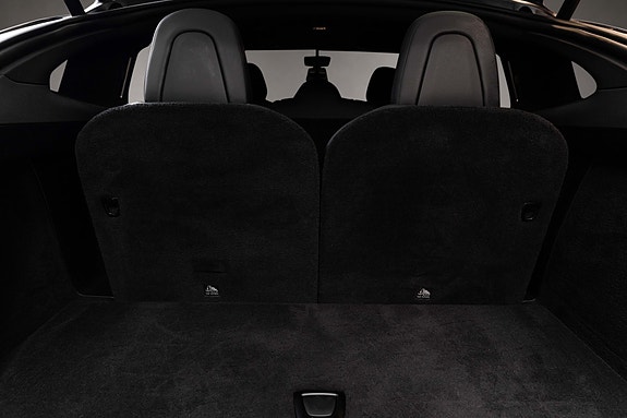 Tesla Model X 18 of 30