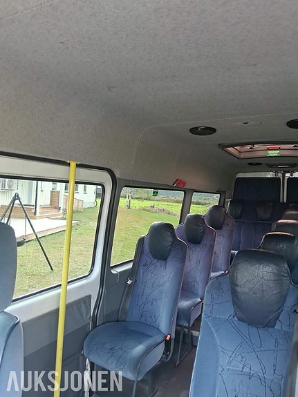 Mercedes-Benz Sprinter 14 of 30
