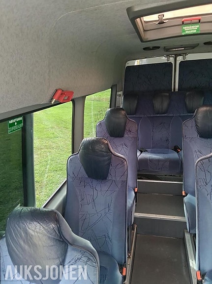 Mercedes-Benz Sprinter 24 of 30
