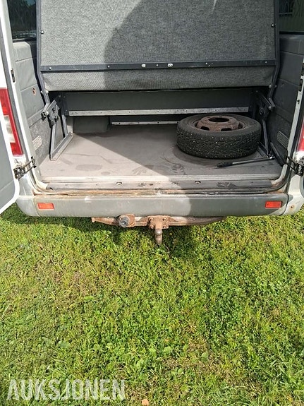 Mercedes-Benz Sprinter 19 of 30