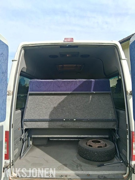 Mercedes-Benz Sprinter 20 of 30