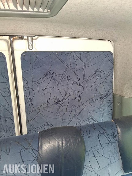 Mercedes-Benz Sprinter 23 of 30