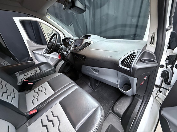 Ford Transit 25 of 30