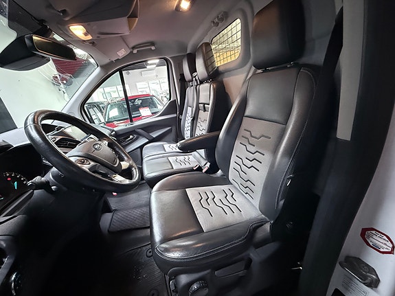 Ford Transit 12 of 30
