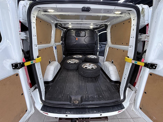 Ford Transit 27 of 30