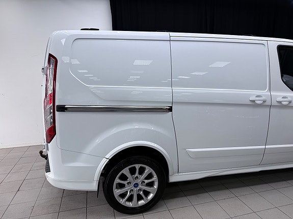 Ford Transit 9 of 30