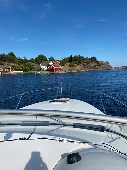 Nor-dan 1000 med Mercuriser 320hk. Få timer gange  etter overhaling. 2 of 16