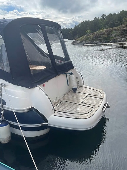 Nor-dan 1000 med Mercuriser 320hk. Få timer gange  etter overhaling. 3 of 16