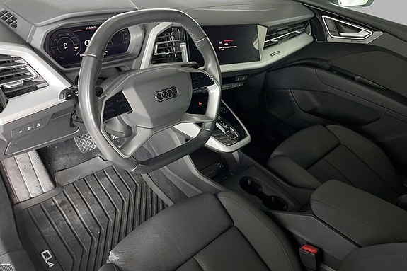 Audi Q4 e-tron 10 of 24