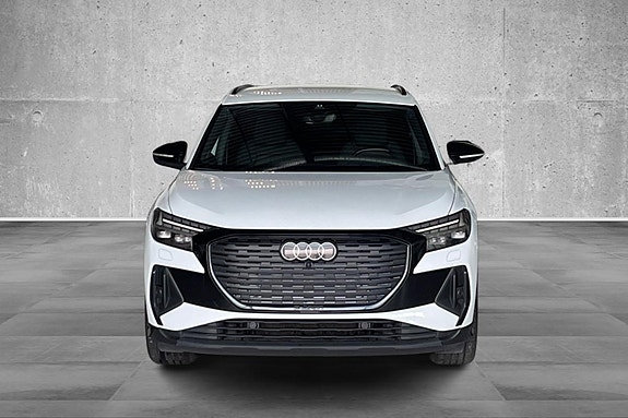 Audi Q4 e-tron 8 of 24