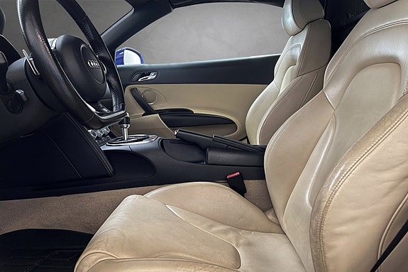 Audi R8 19 of 30
