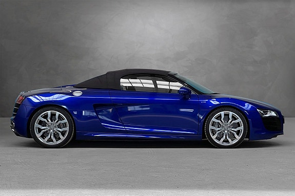 Audi R8 9 of 30