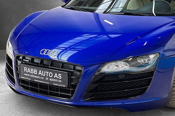 Audi R8 3 of 30