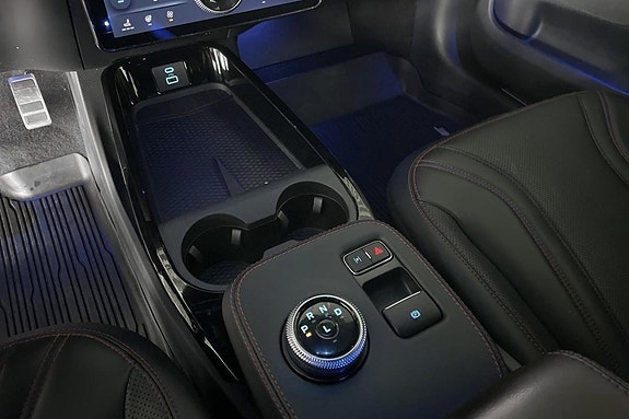 Ford Mustang Mach-E 19 of 24