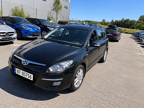 Hyundai i30 4 of 10