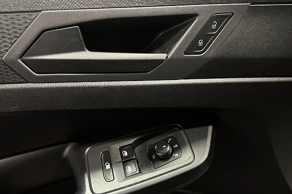 Volkswagen Caddy 23 of 26