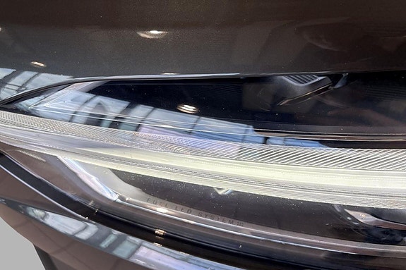 Volvo XC60 7 of 23