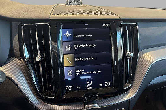 Volvo XC60 16 of 23