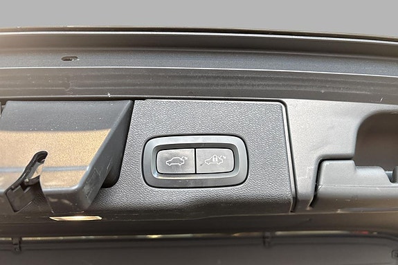 Volvo XC60 22 of 23