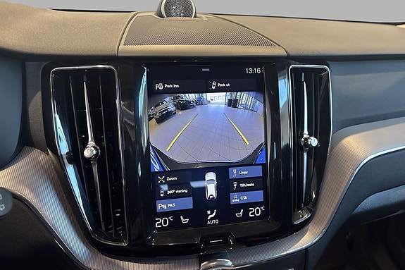 Volvo XC60 15 of 23