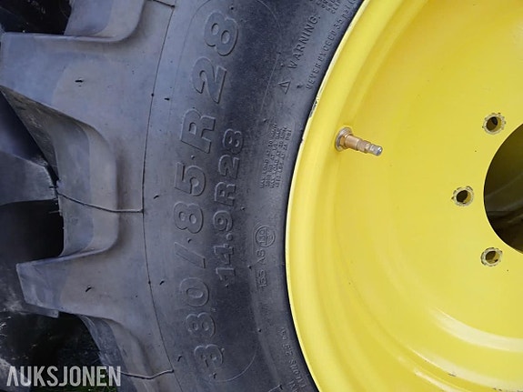 Goodyear på felg 18.4-38 2 of 16