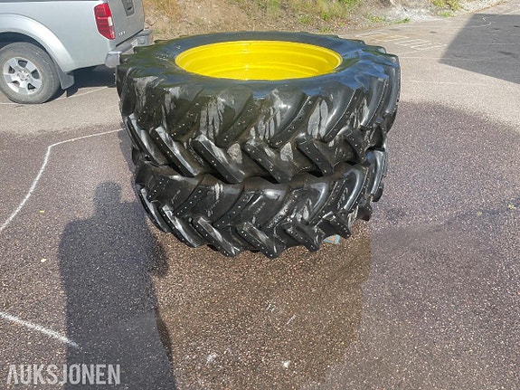 Goodyear på felg 18.4-38 4 of 16
