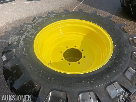 Goodyear på felg 18.4-38 10 of 16