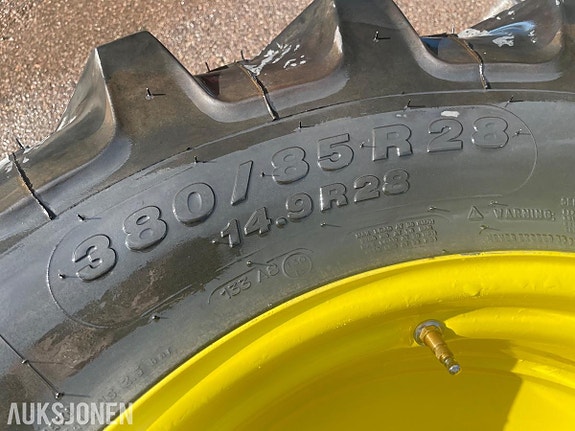 Goodyear på felg 18.4-38 12 of 16