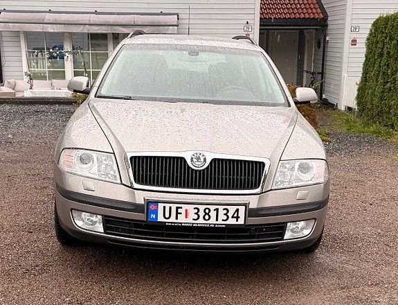 Skoda Octavia 2 of 30