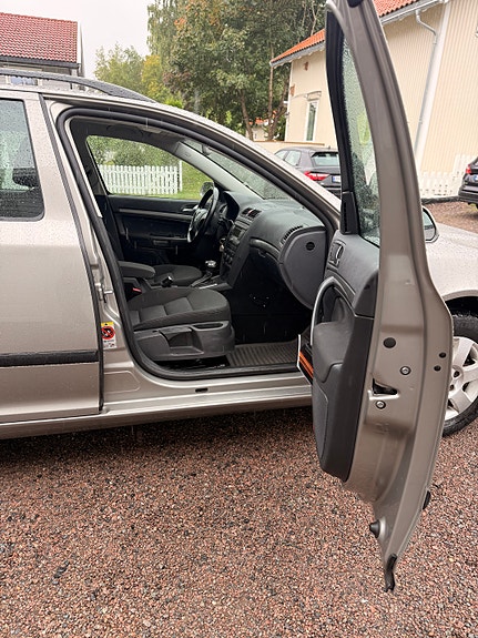 Skoda Octavia 10 of 30