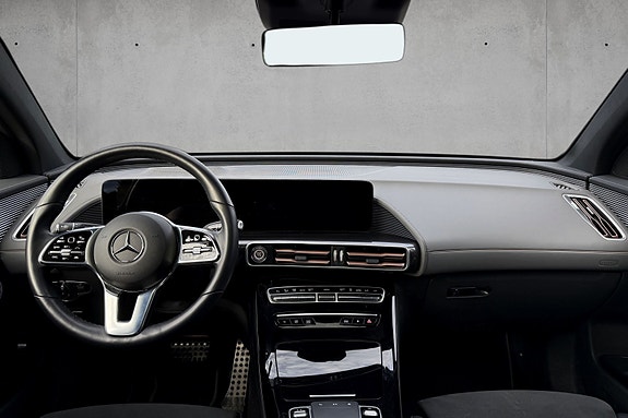 Mercedes-Benz EQC400 19 of 29