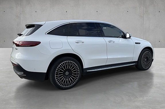 Mercedes-Benz EQC400 8 of 29