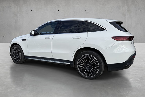 Mercedes-Benz EQC400 13 of 29