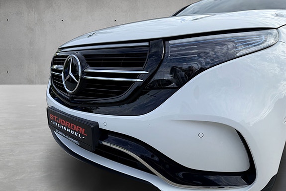 Mercedes-Benz EQC400 26 of 29