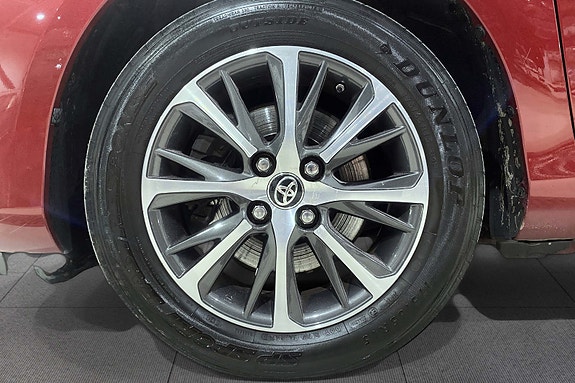 Toyota Yaris 18 of 18