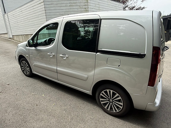 Peugeot Partner 2 of 16
